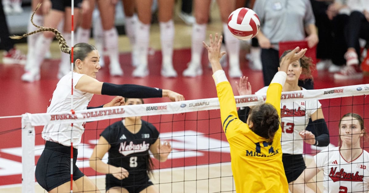 Nebraska Volleyball Clinches Share Of Big Ten Title With Sweep Of ...