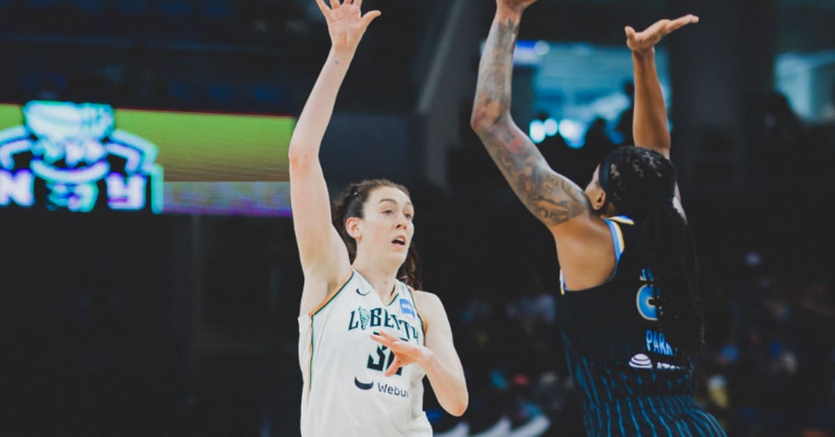 Back In The Stew York Groove New York Liberty Re Signs Breanna Stewart On Below Max Deal 1945