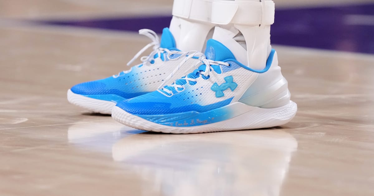 Under armor curry sales two low