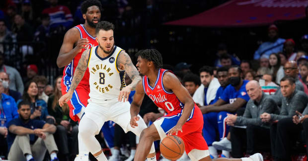 Gabe York signs a contract to return to the Indiana Pacers