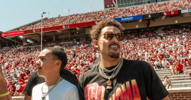 Oklahoma Sooners Roll Out Red Carpet for Trae Young