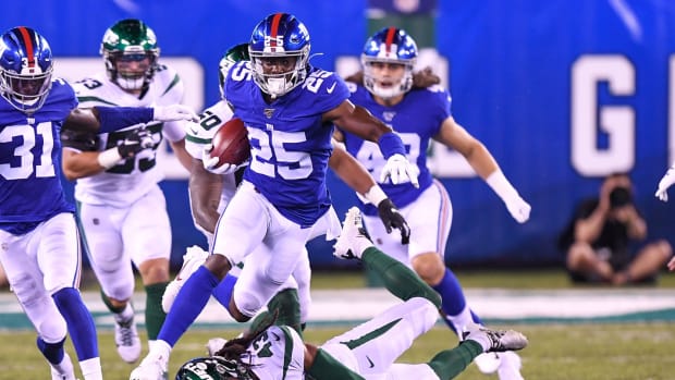 East Rutherford, New Jersey, USA. 6th Oct, 2019. New York Giants defensive  back Corey Ballentine (25) runs back a kickoff during a NFL game between  the Minnesota Vikings and the New York