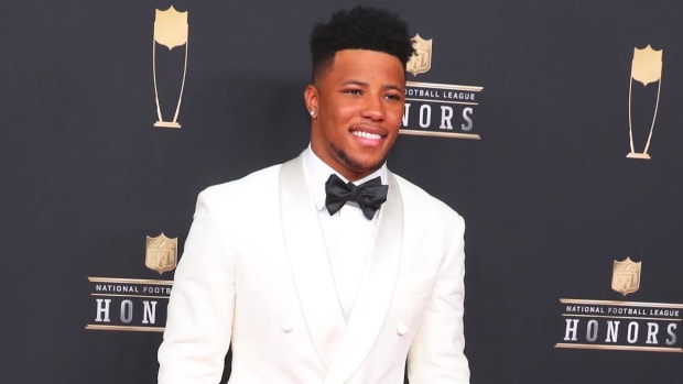  Giants RB Saquon Barkley Wins Offensive Rookie Of the Year--IMAGE