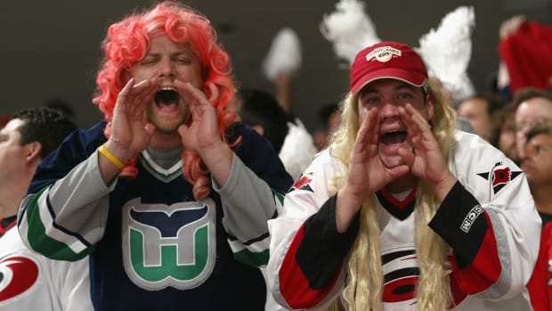 carolina hurricanes throwback jersey