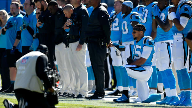 Nfl Players Who Protested During National Anthem In Week 7