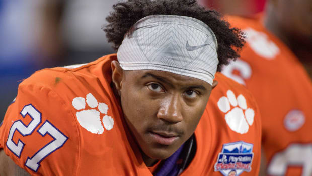 Former Clemson Rb Tyshon Dye Dies After Drowning Accident At