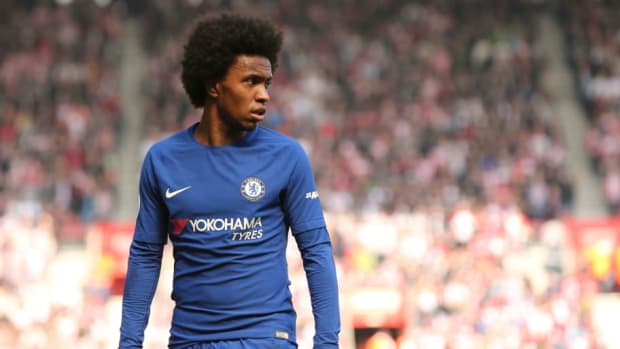 Willian: Chelsea star shuts down Brazil transfer rumors ...