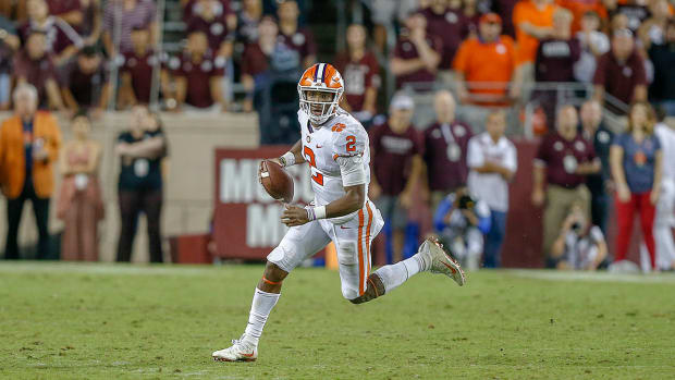 Kelly Bryant Transfer News Ex Clemson Qb At Arkansas Vs