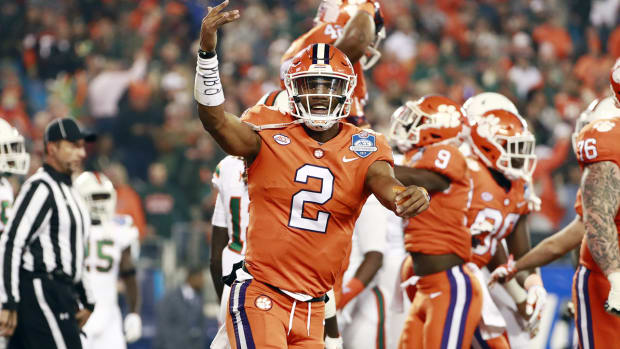 Kelly Bryant Injury Clemson Qb Leaves Game With Concussion