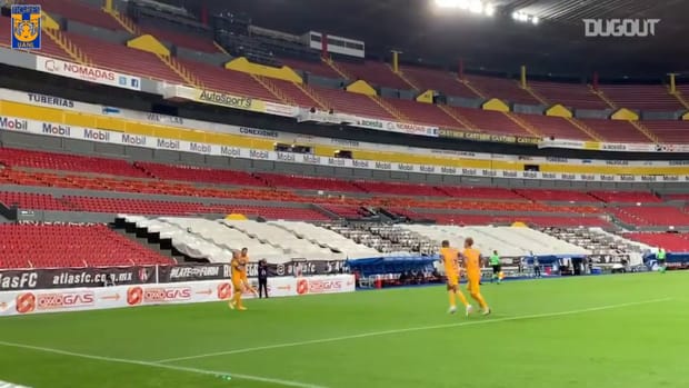 Carlos González’s great header goal vs Atlas