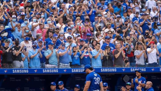 Blue Jays Permitted To Double Rogers Centre Seating Capacity Sports Illustrated Toronto Blue Jays News Analysis And More