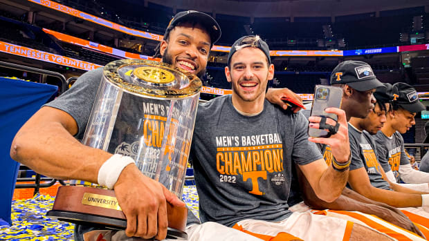 Tennessee Vols Sports Sweeps Vanderbilt Baseball, Basketball and Football  For First Time in History - Sports Illustrated Tennessee Volunteers News,  Analysis and More