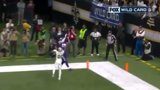 Listen: Vikings announcer Paul Allen's audible disgust at Jalen Reagor's  punt fumble - Sports Illustrated Minnesota Sports, News, Analysis, and More