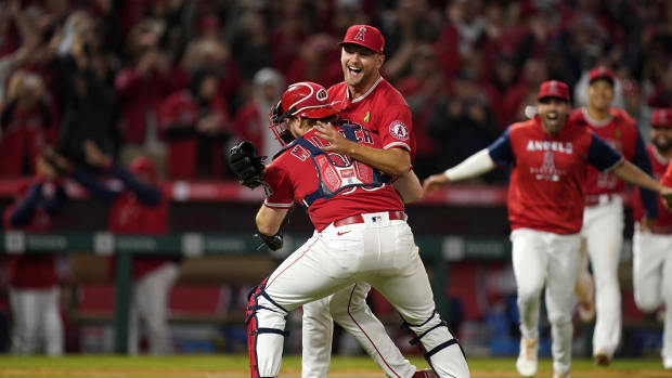 Mariners' Julio Rodriguez, Braves' Eddie Rosario Win MLB Players of the  Week - Fastball