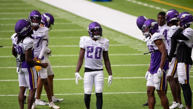 Vikings release CB Gladney over Texas assault case