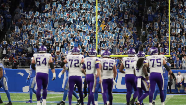 Barstool calls Vikings 'frauds,' worst 10-2 team ever - Sports Illustrated  Minnesota Sports, News, Analysis, and More