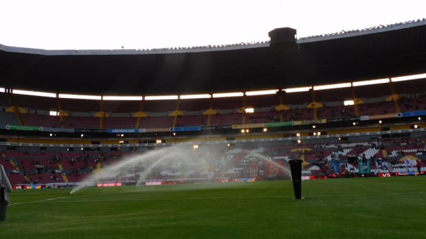 ¿Qué le pasó al Estadio Jalisco? Suspenden partidos por mal estado