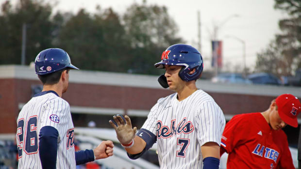 Ole Miss Baseball Holds Uniform Photoshoot on Oxford Square - The Grove  Report – Sports Illustrated at Ole Miss