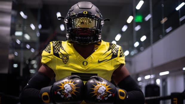 Torres' Take: What to Make of Oregon Football's Splash During the Early  Signing Period - Sports Illustrated Oregon Ducks News, Analysis and More