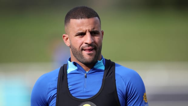 Kyle Walker se chupa los labios