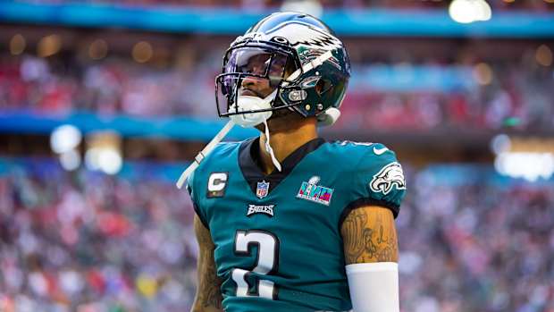 Eagles' Darius Slay Calls Out Lack of Veteran Mentorship in NFL - Sports  Illustrated