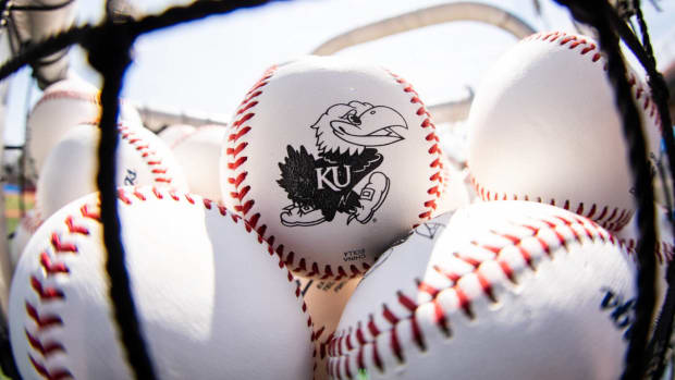 Kansas Sweeps Texas Southern, Winning the Buck O'Neil Classic - Blue Wings  Rising