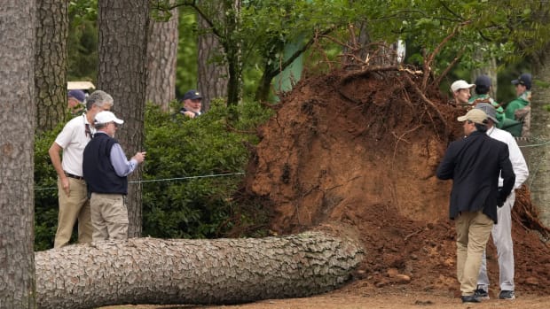 Caída de árboles en Masters de Augusta causa pánico