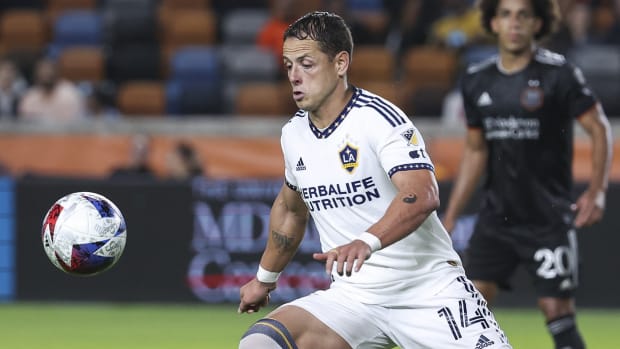 Chicharito Hernández reapareció con el Galaxy ante el Dynamo