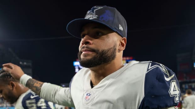 Dak Prescott Pays Respect to Ezekiel Elliott with Pregame Outfit - Sports  Illustrated FanNation Kicks News, Analysis and More