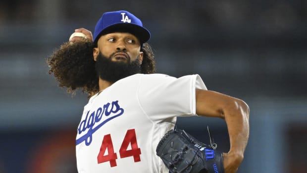 Dodgers News: Will Smith Snubbed as NL Gold Glove Award Finalist - Inside  the Dodgers