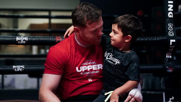 Canelo Álvarez y su hijo Saúl Adiel