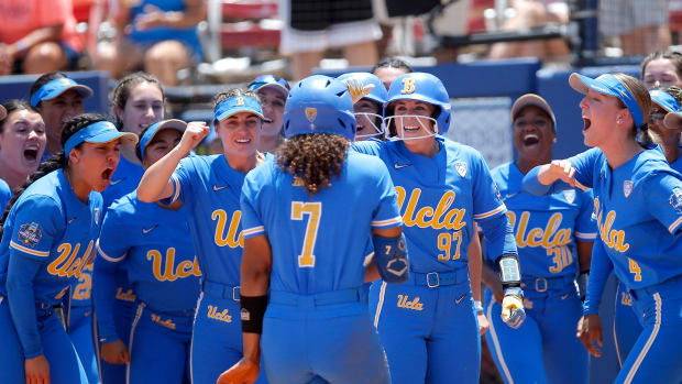 Royer: Sky's the Limit For UCLA Baseball, 2023 College World Series in the  Cards - Sports Illustrated UCLA Bruins News, Analysis and More