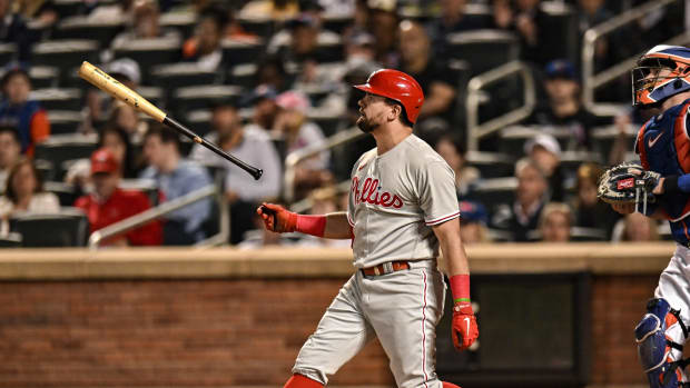 Albert Pujols Upsets Kyle Schwarber in Home Run Derby - Fastball