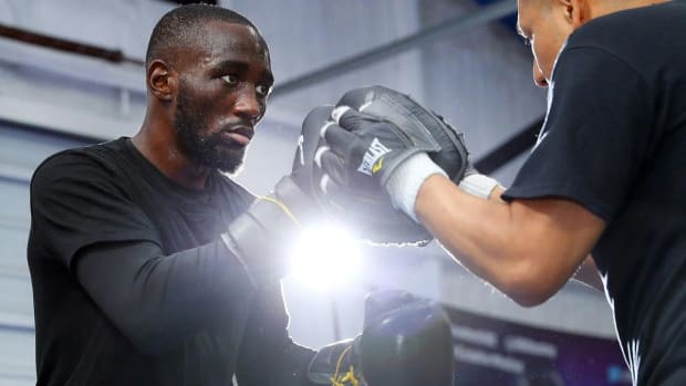 WBO Welterweight Champion Terence Crawford hits the mitts ahead of a big title fight.