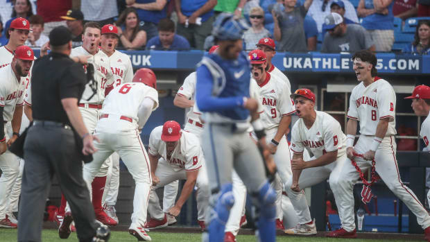 Indiana Hoosiers in the MLB: Schwarber Belts 19th Home Run, Cubs' Effross  Dealing - Sports Illustrated Indiana Hoosiers News, Analysis and More