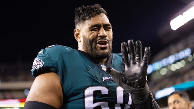 Philadelphia Eagles offensive tackle Jordan Mailata (68) reacts