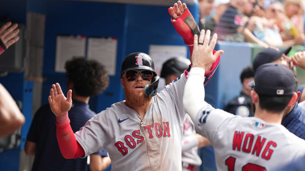Justin Turner Extends MLB-Best Hitting Streak, Approaches Boston