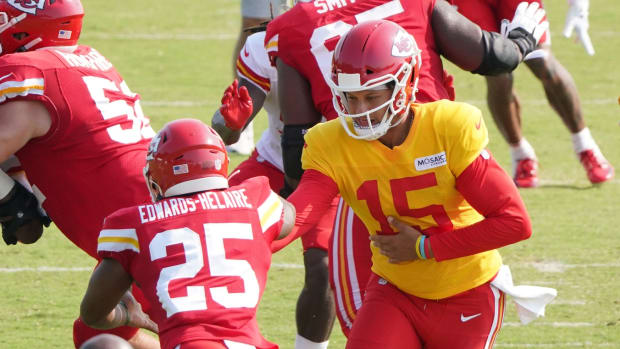 Analyzing KC Chiefs DE George Karlaftis Making a Second-Year Leap - Sports  Illustrated Kansas City Chiefs News, Analysis and More