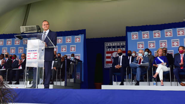 Joe Mauer Gives Emotional Speech Upon Being Inducted into Minnesota Twins  Hall of Fame - Fastball