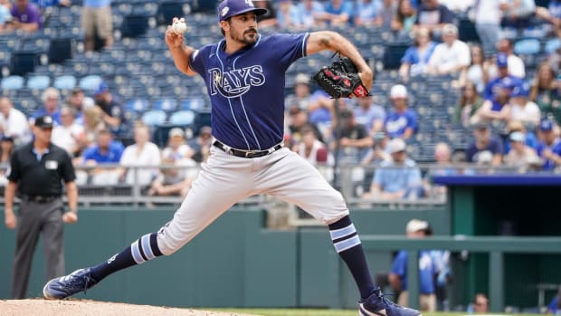 Tampa Bay Rays' Zach Eflin Forced to Remove Wedding Ring vs. Pittsburgh  Pirates - Fastball