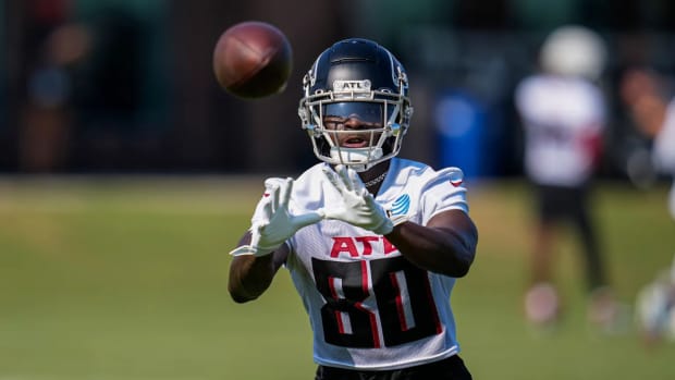 Atlanta Falcons player Calvin Ridley suspended for 2022 season for gambling  on NFL games - ABC News