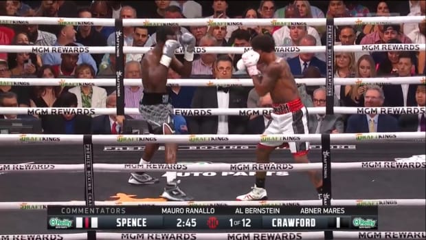 Terence Crawford becomes the undisputed welterweight champion of boxing, destroying Errol Spence Jr.