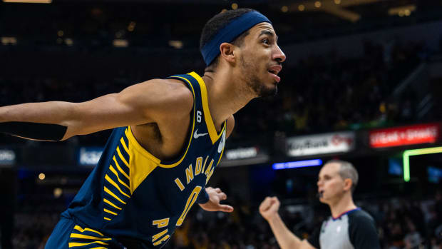 Pacers Fall To Bulls At Home - Sports Illustrated Indiana Pacers