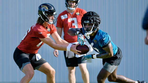 Jacksonville Jaguars DC Todd Wash Sees Positive Early Returns on Joe  Schobert, Myles Jack - Sports Illustrated Jacksonville Jaguars News,  Analysis and More