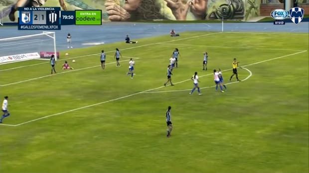 Burkenroad's half-volley goal vs Querétaro Women