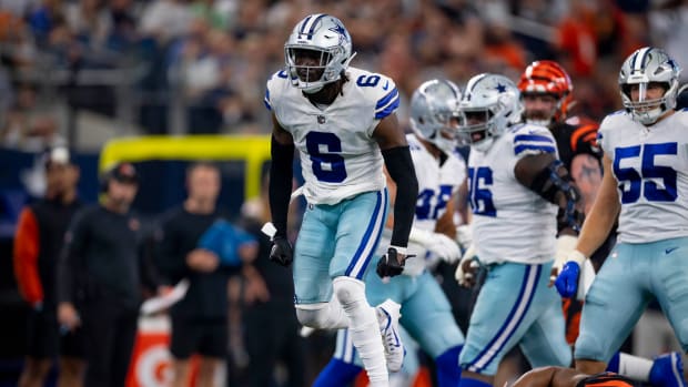 Dallas Cowboys Overpower New England Patriots 38-3: Live Game Log