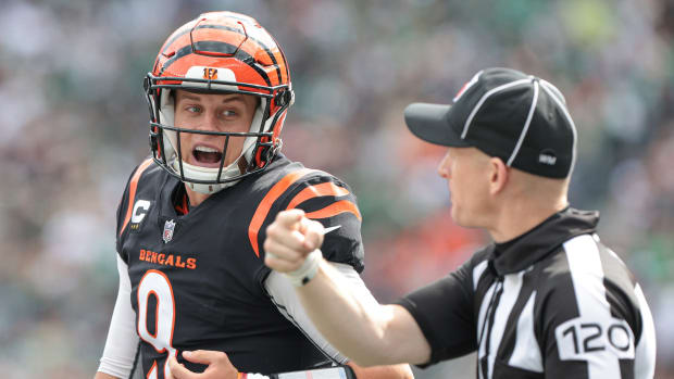 East Rutherford, New Jersey, USA. 3rd Nov, 2021. Cincinnati Bengals safety  Vonn Bell (24) during a NFL football game against the New York Jets at  MetLife Stadium in East Rutherford, New Jersey.