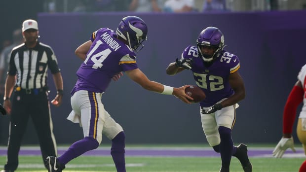 Vikings PFF Grades: Hockenson and Evans impress, Cleveland did not