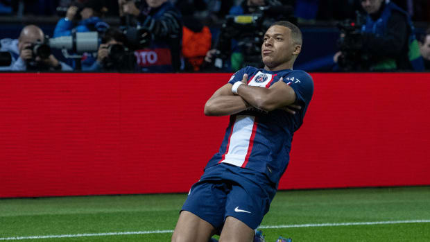 Kylian Mbappe leads PSG show of support for Sergio Rico - Futbol