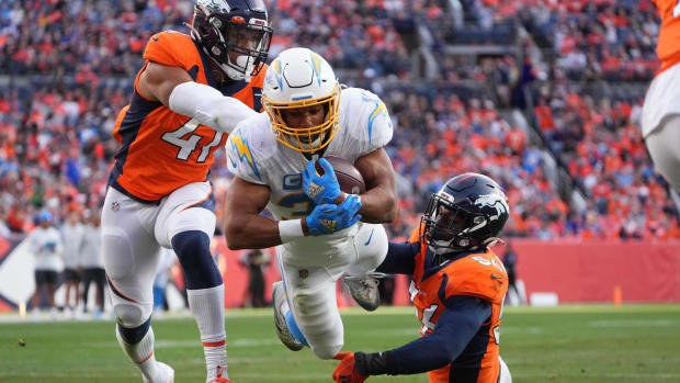 Chargers News: Pundit Reminisces On Brandon Staley's Year One Impact -  Sports Illustrated Los Angeles Chargers News, Analysis and More